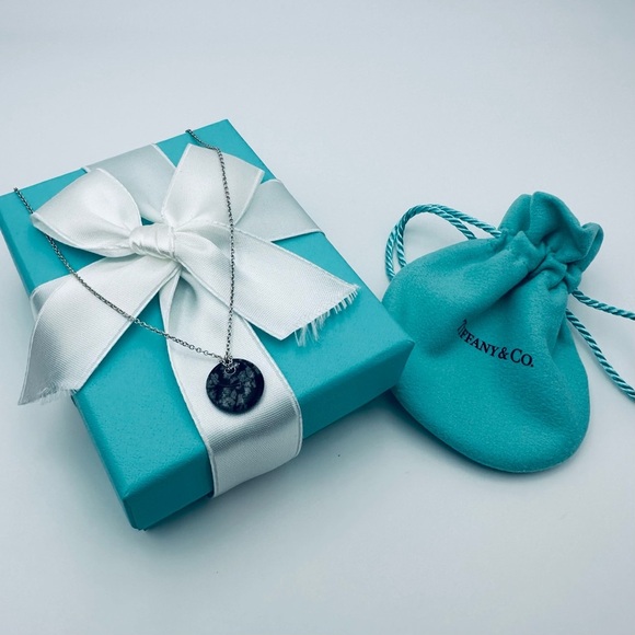 Tiffany & Co. Round Disc Snowflake Obsidian Necklace with PACKAGING - Picture 9 of 9